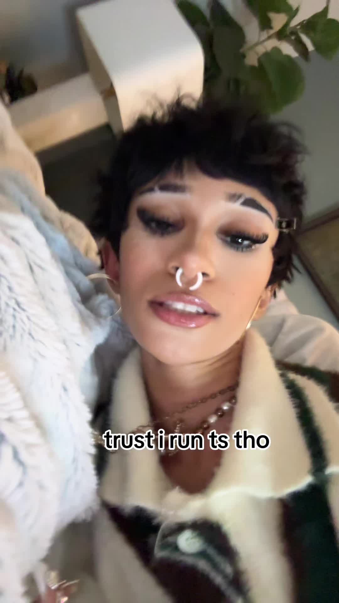 @🧛🏼&zwj;♀️