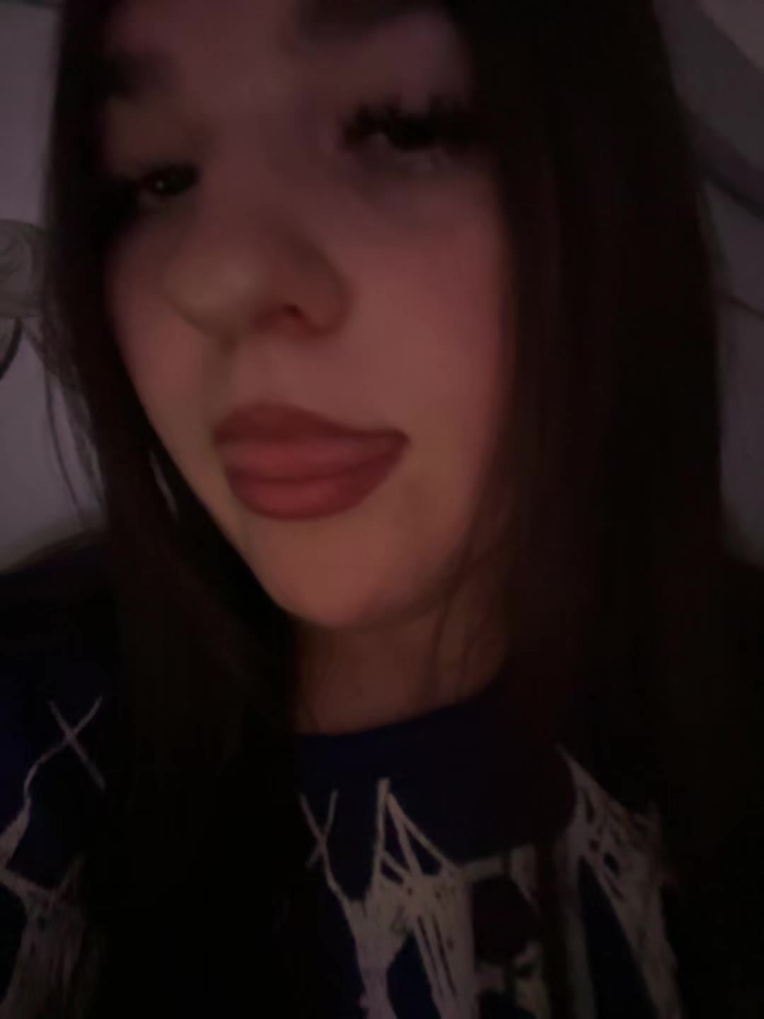 @🖤