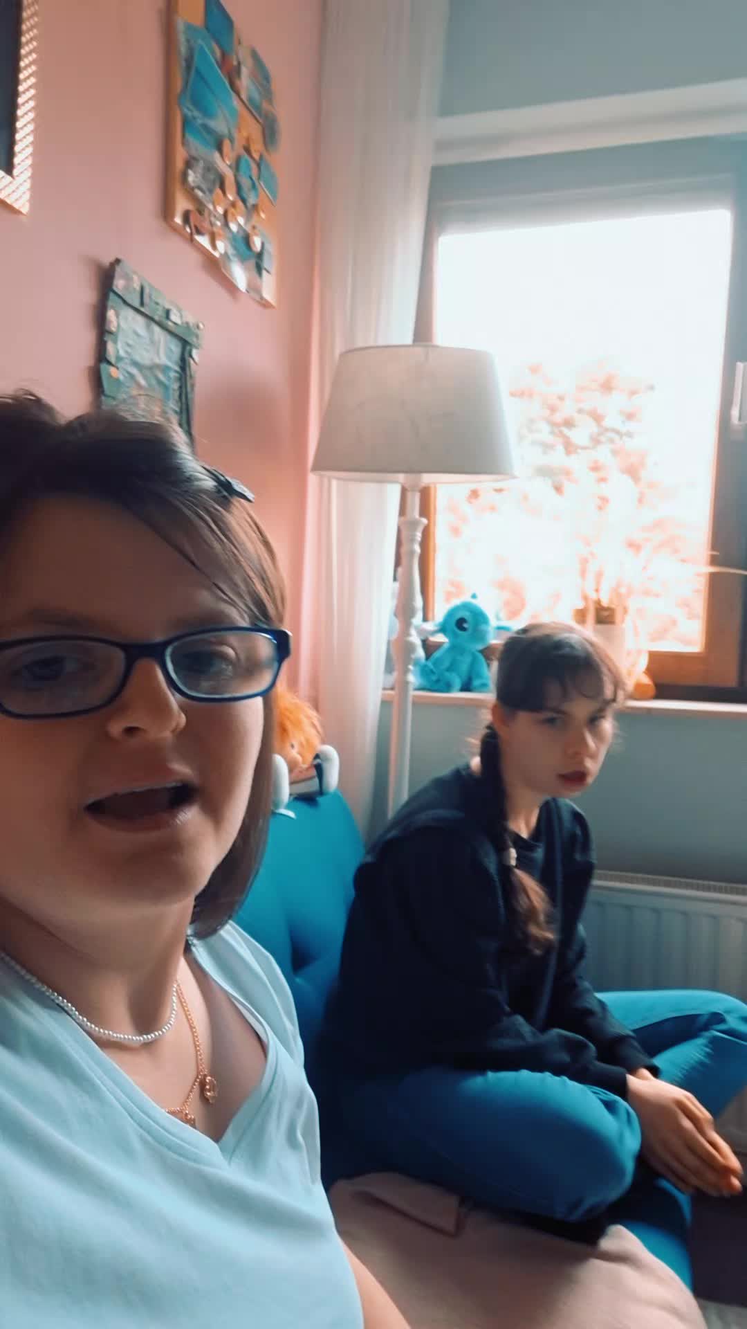 @sabrinaartist0