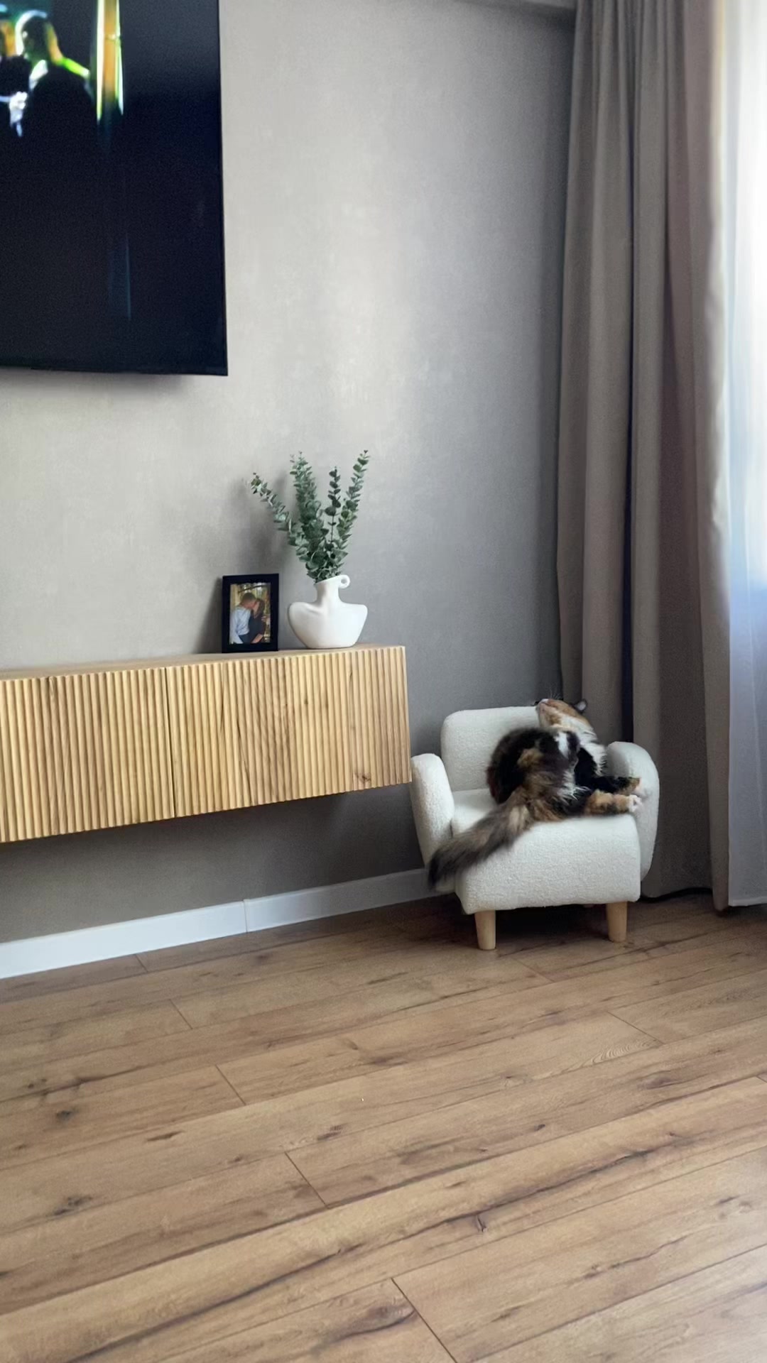 @Македонский
