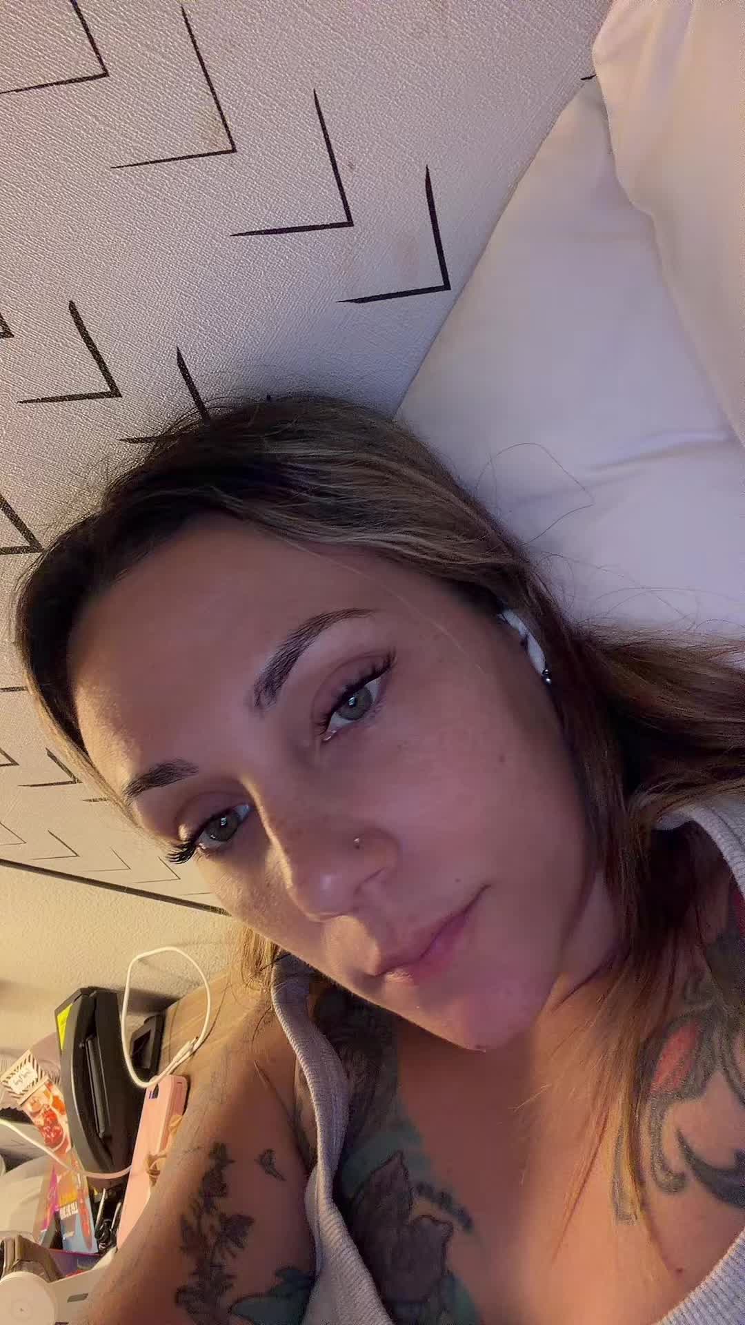 @Lizabeth_