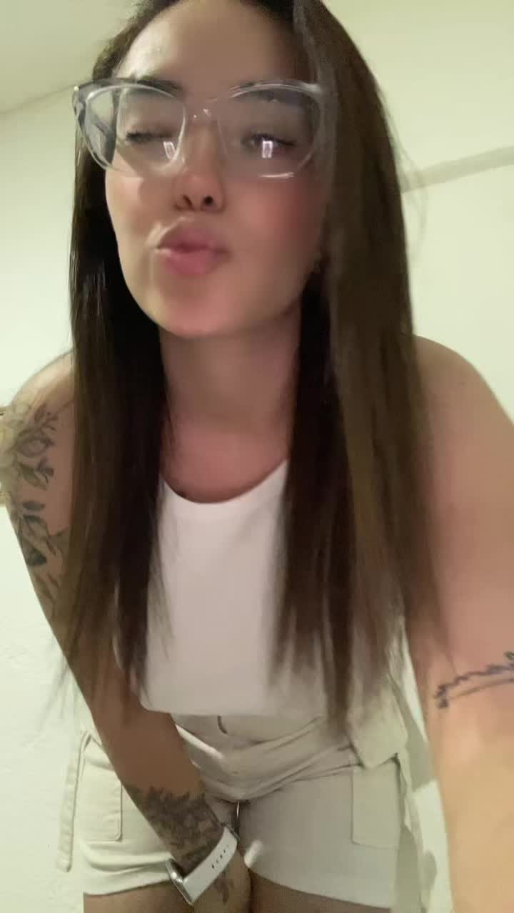 @_cathee_