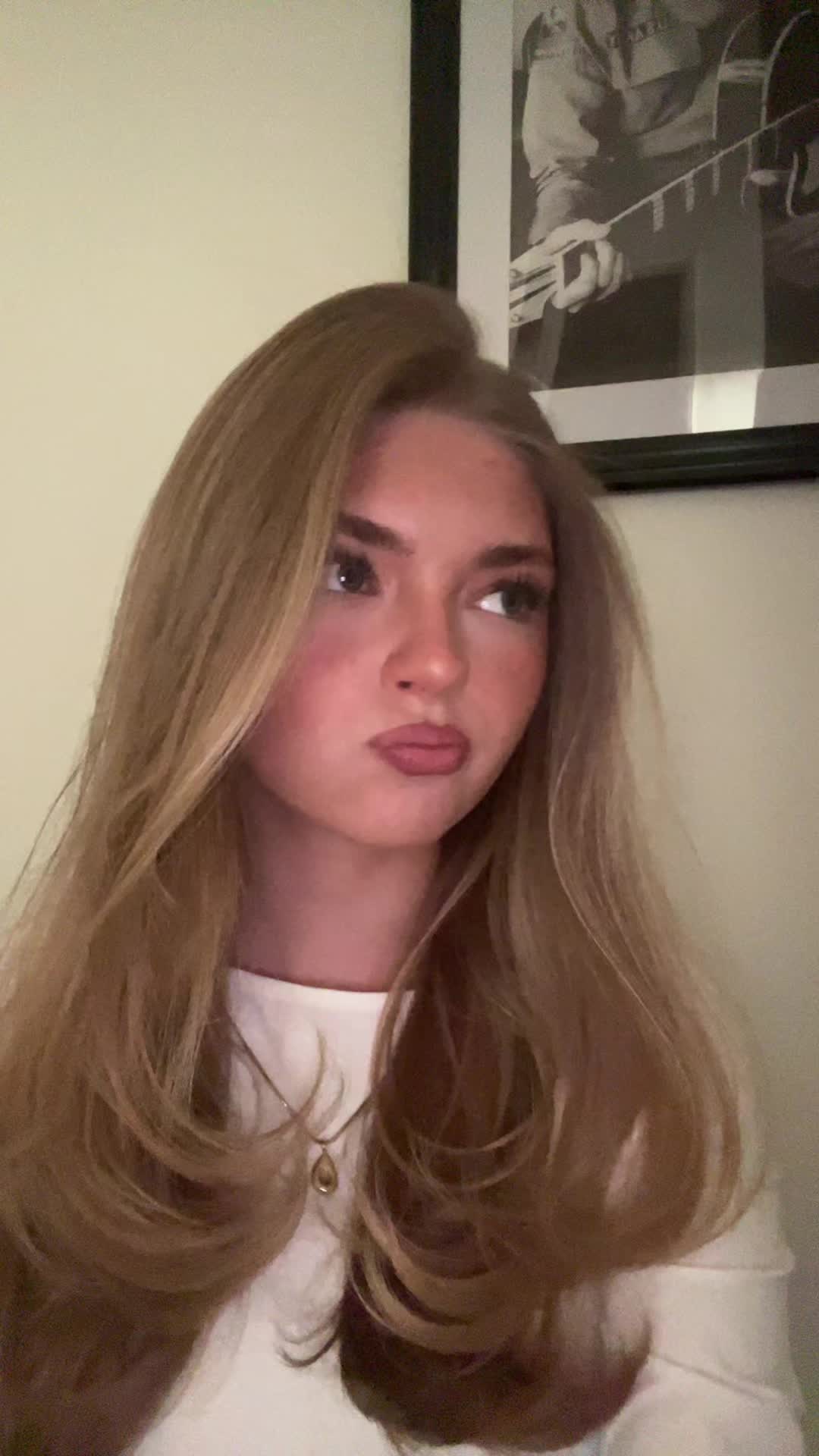 @🦊