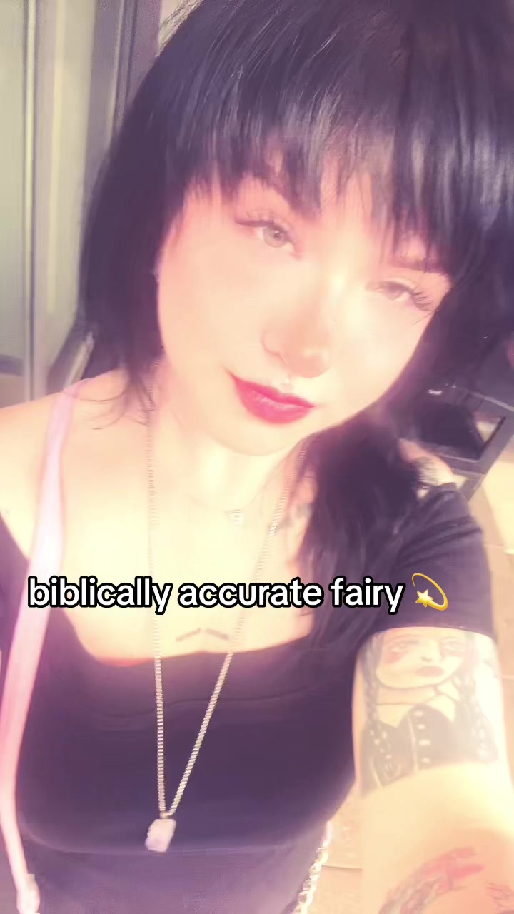 @mars as a girl ❤️🔥