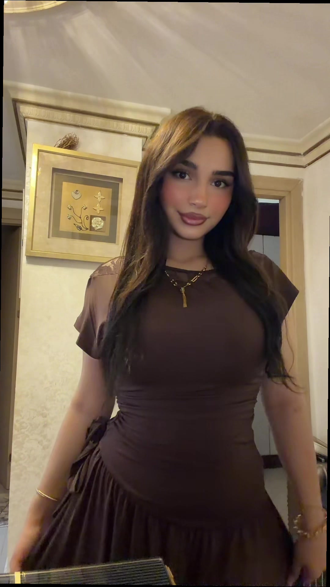 @𝒱