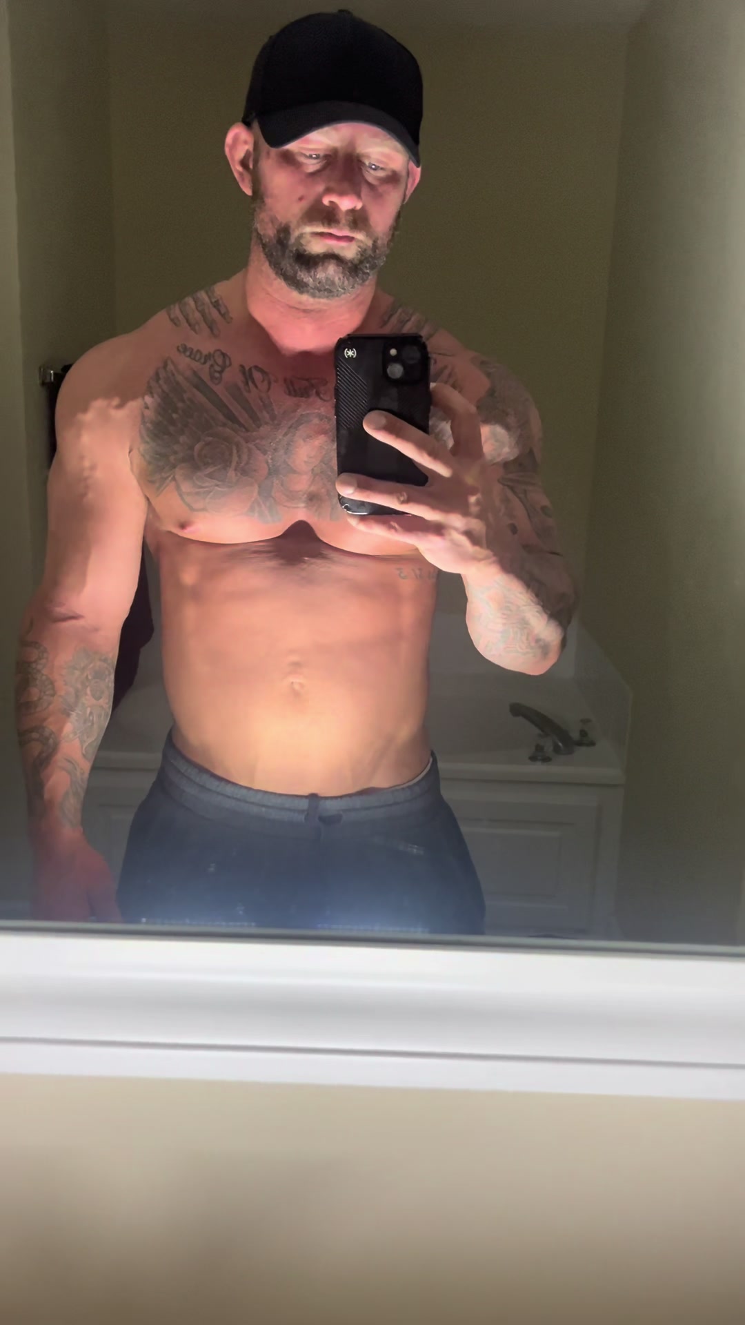 @richieswollerton