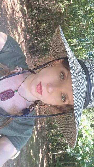 @BecomingⒶGreen
