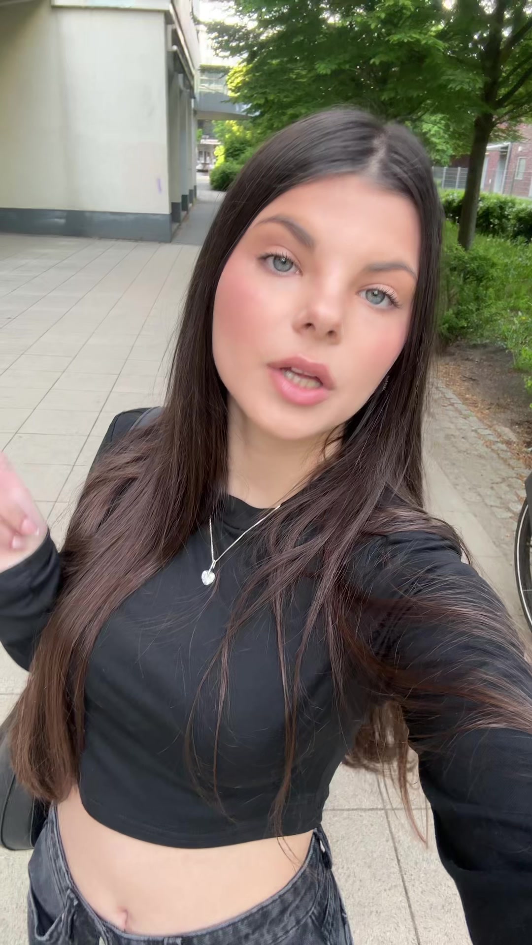 @Elvira-p