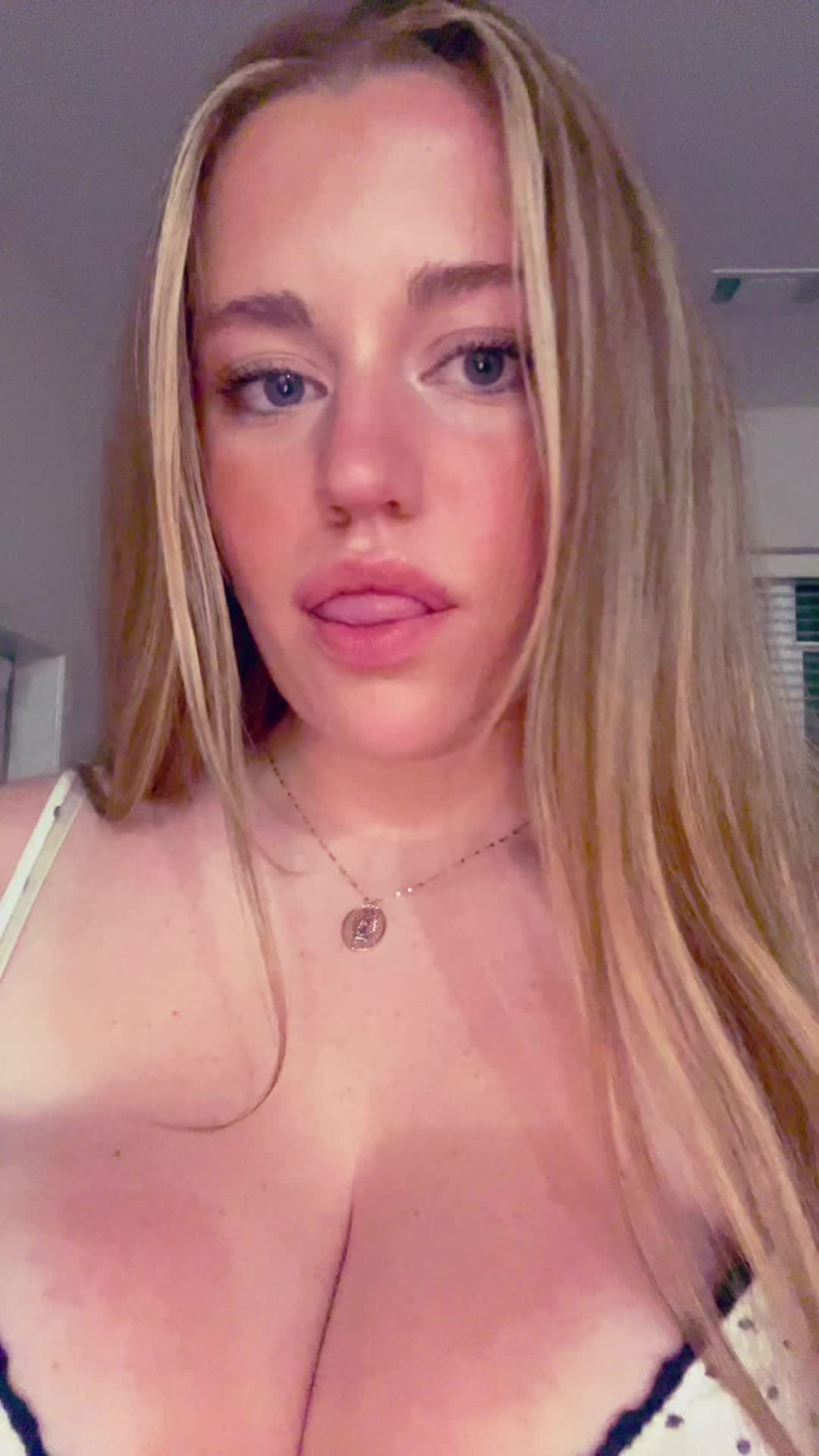 @𝐊𝐄𝐍𝐍𝐀 🌞🪴🌈🪐