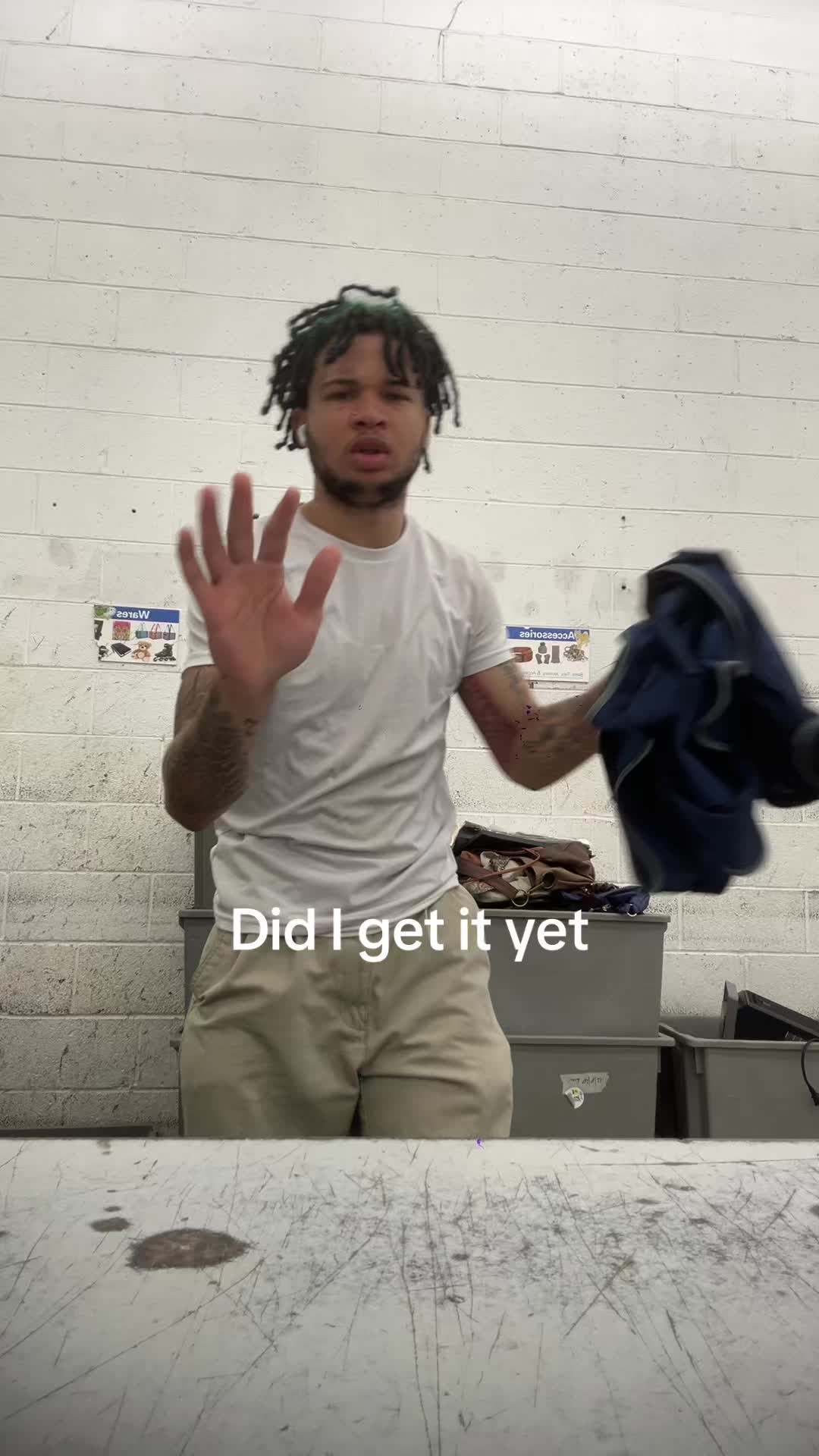 @Dee