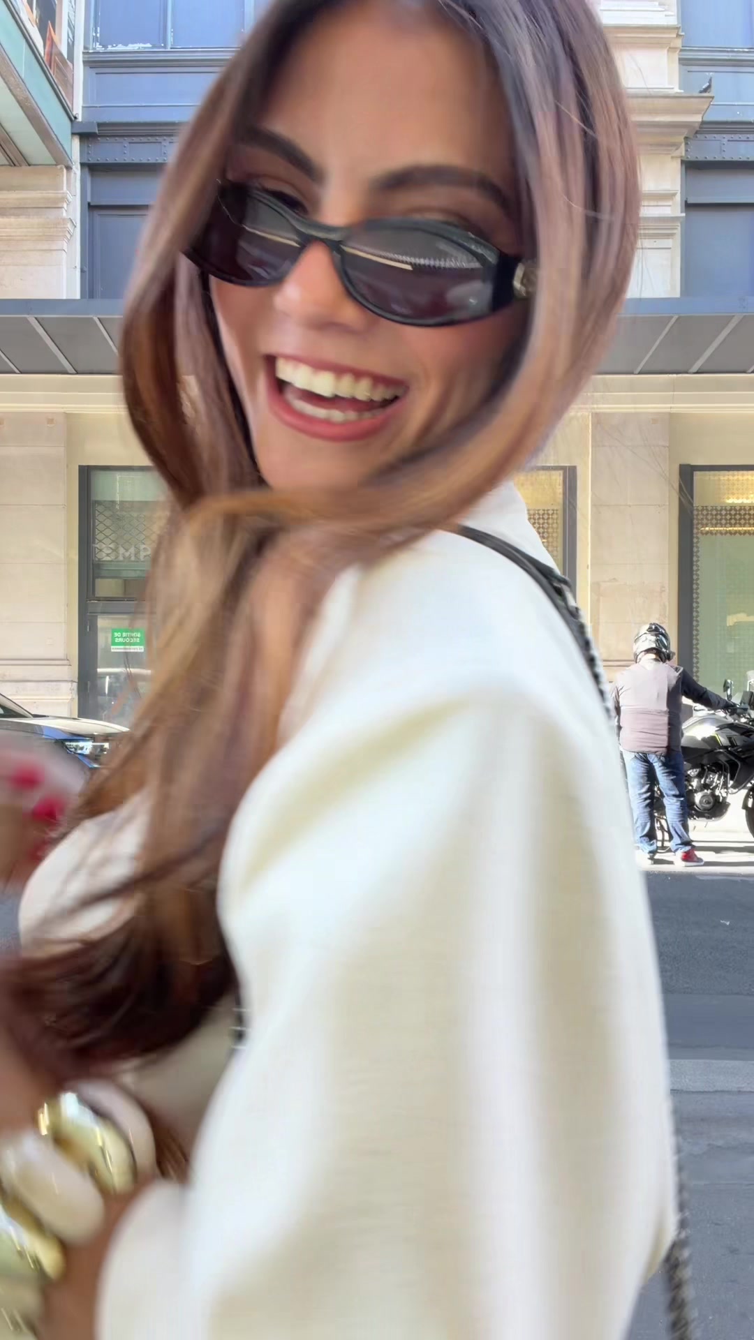 @laravarlik