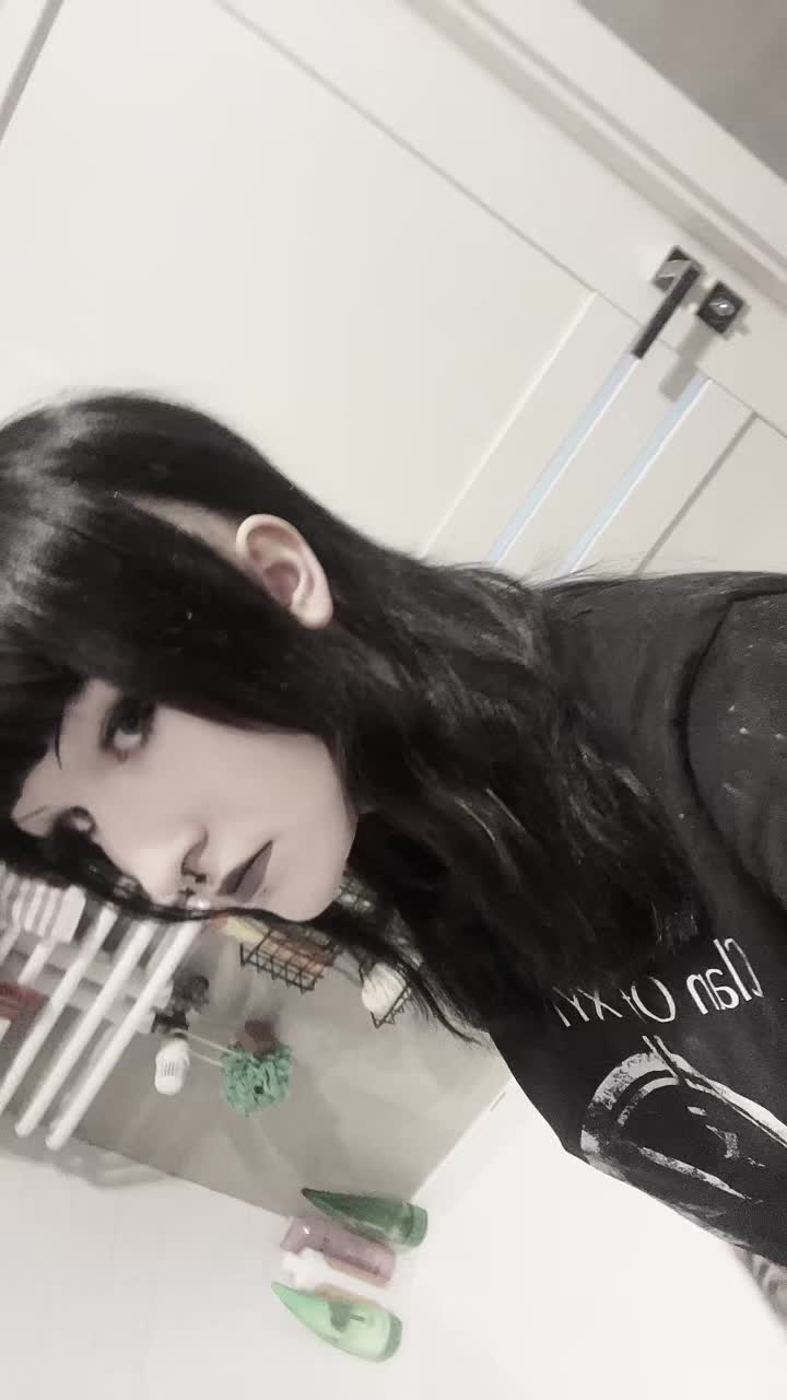 @🕷️𝔍𝔲𝔩𝔦𝔞🕷️