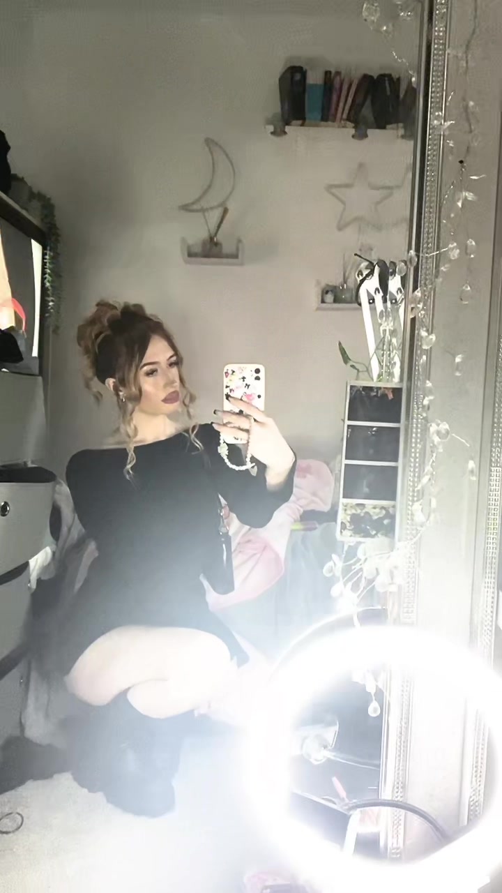 @Rhi ♱