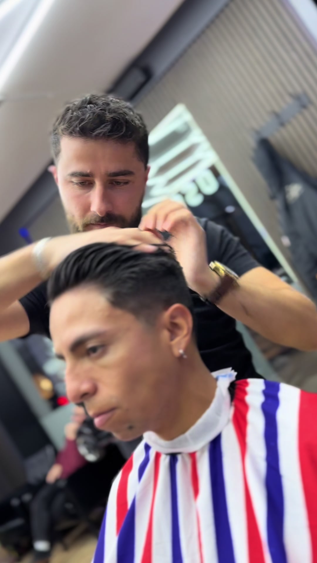 @Oscaro Friseur