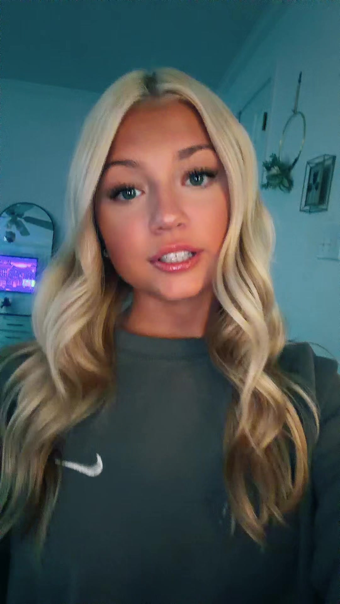 @𝐋𝐄𝐗𝐈𝐄 𝐏𝐄𝐑𝐑𝐘