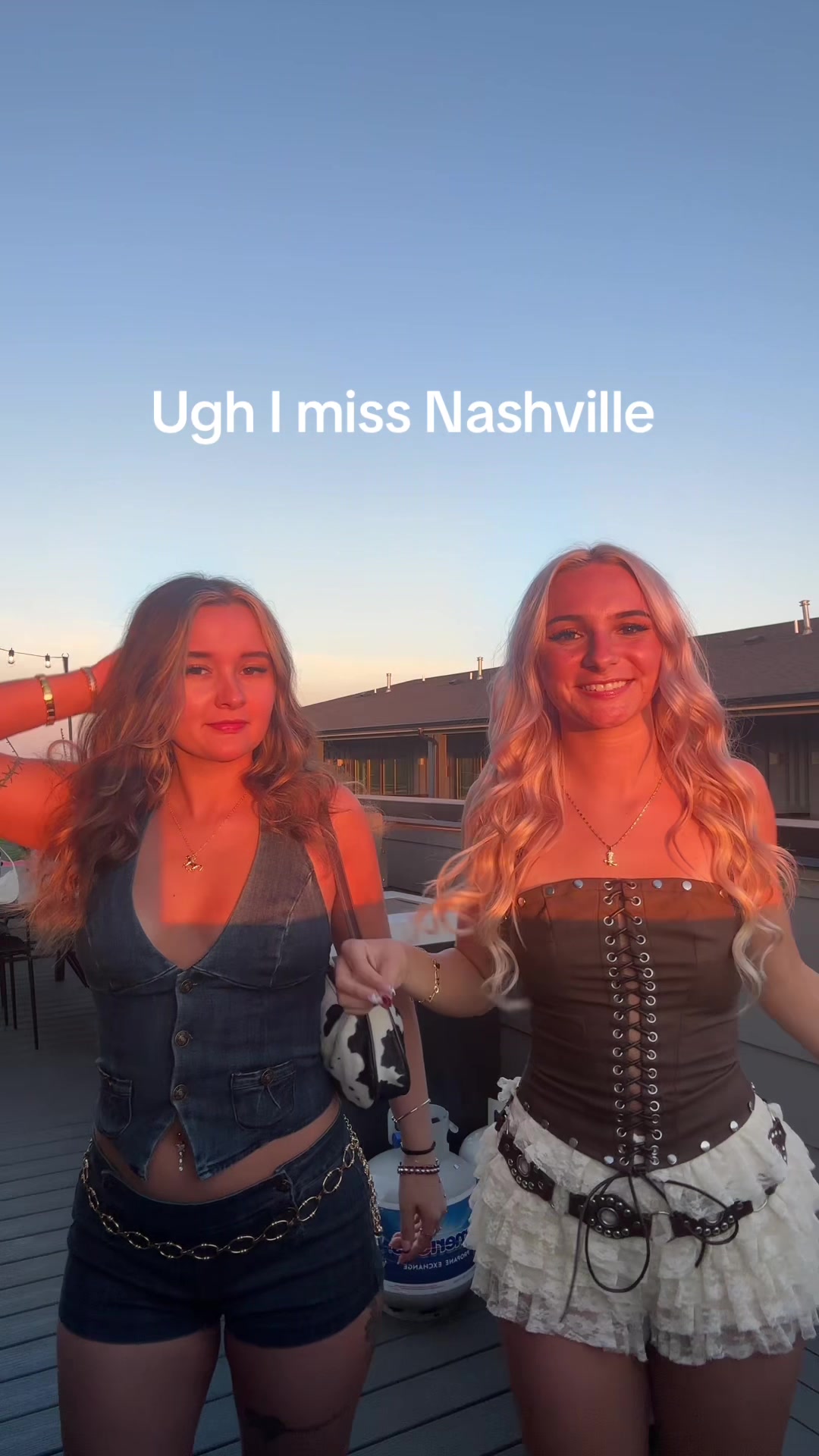 @𝒽𝒶𝓎𝓁𝑒𝑒 𝒻𝒶𝓎𝑒