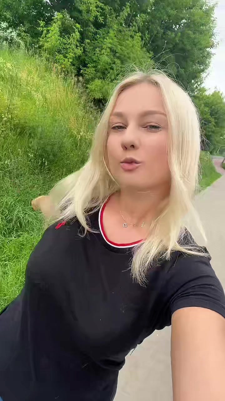 @🦋 Julia 🦋