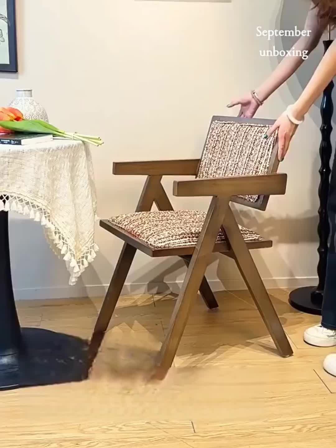 @Yoli's Chair
