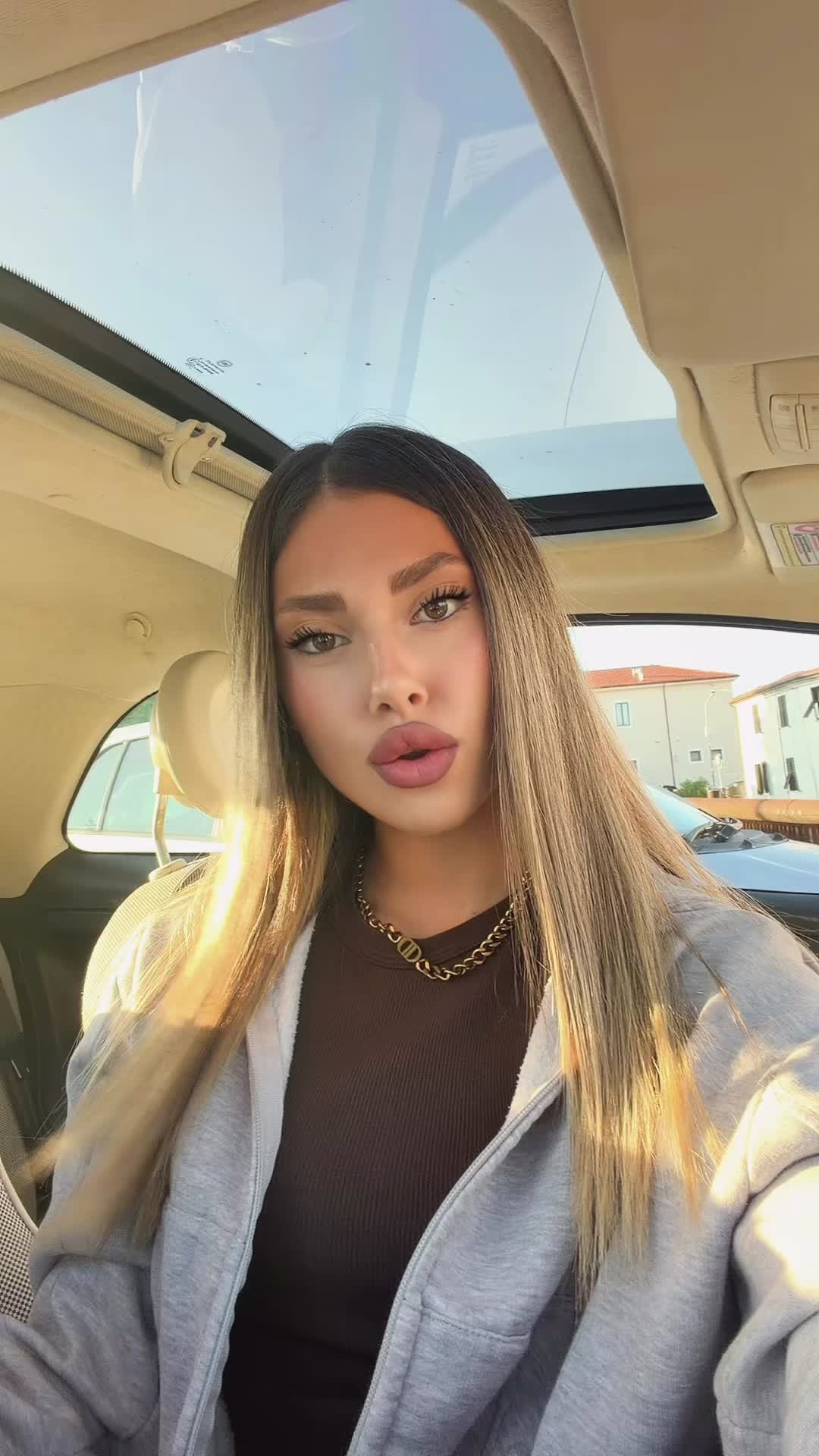 @Sofia