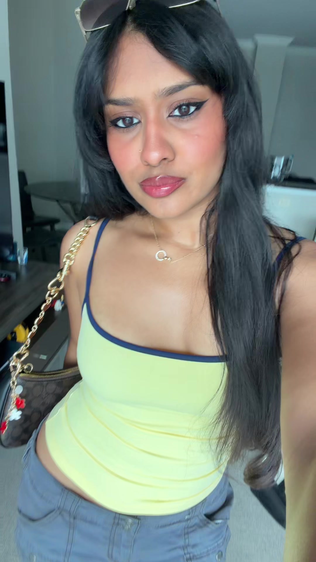 @rishika🎀