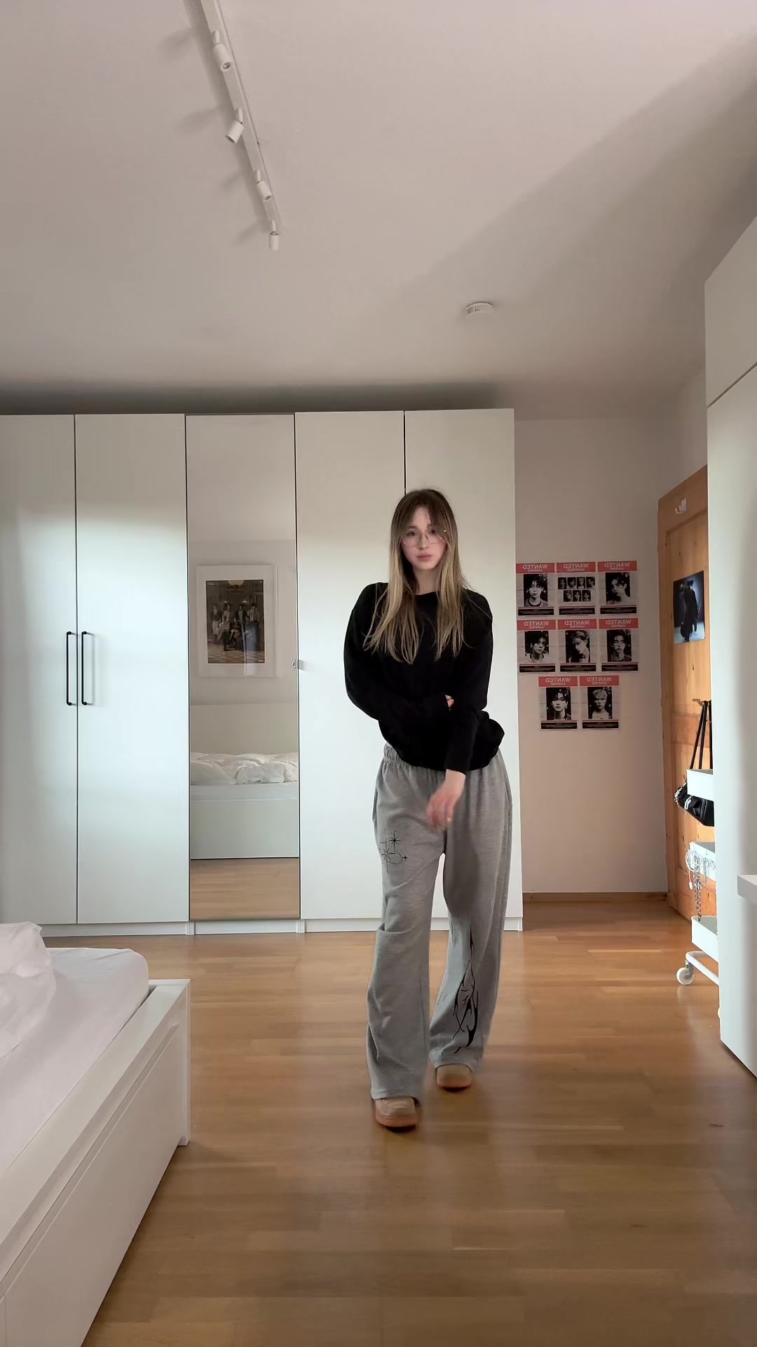 @emi_hypen_1009