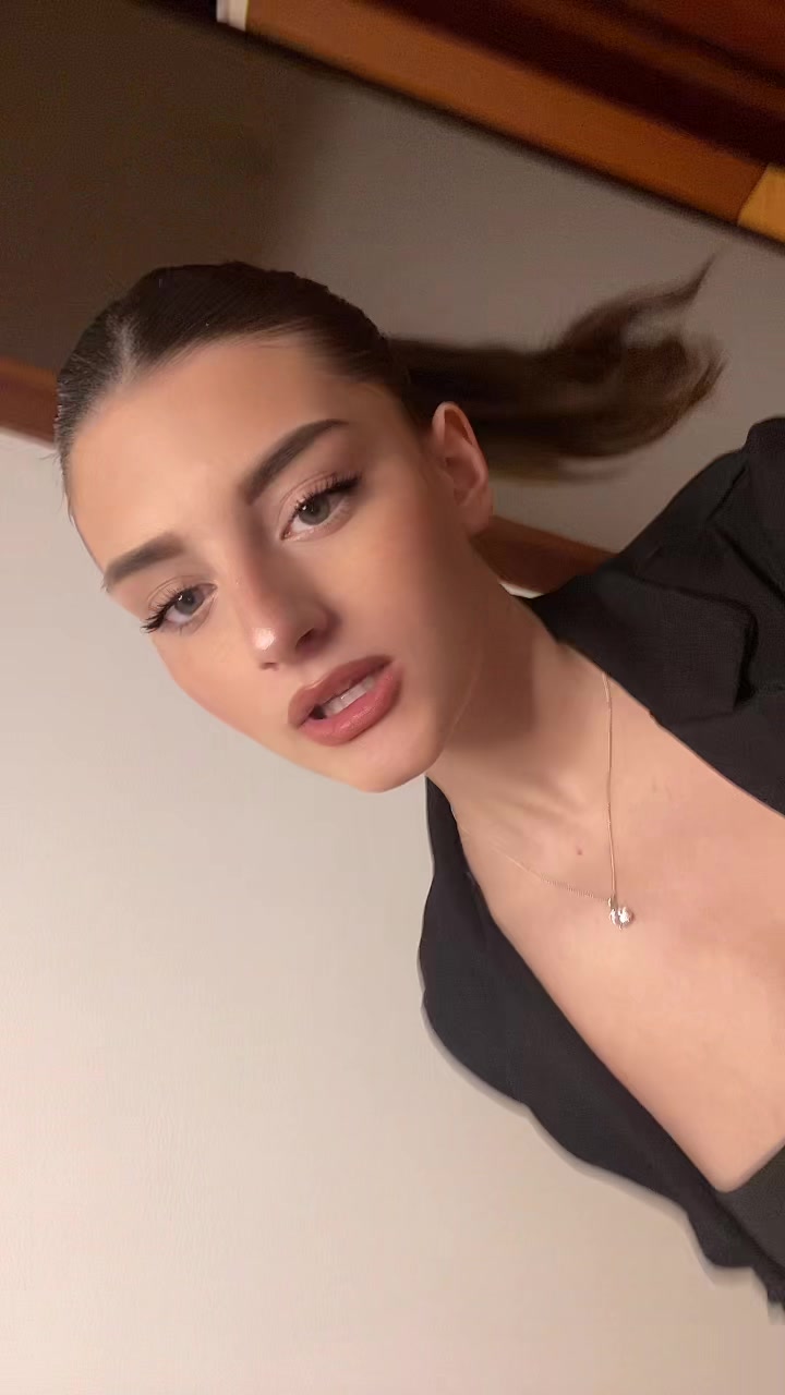 @Nicole🎀