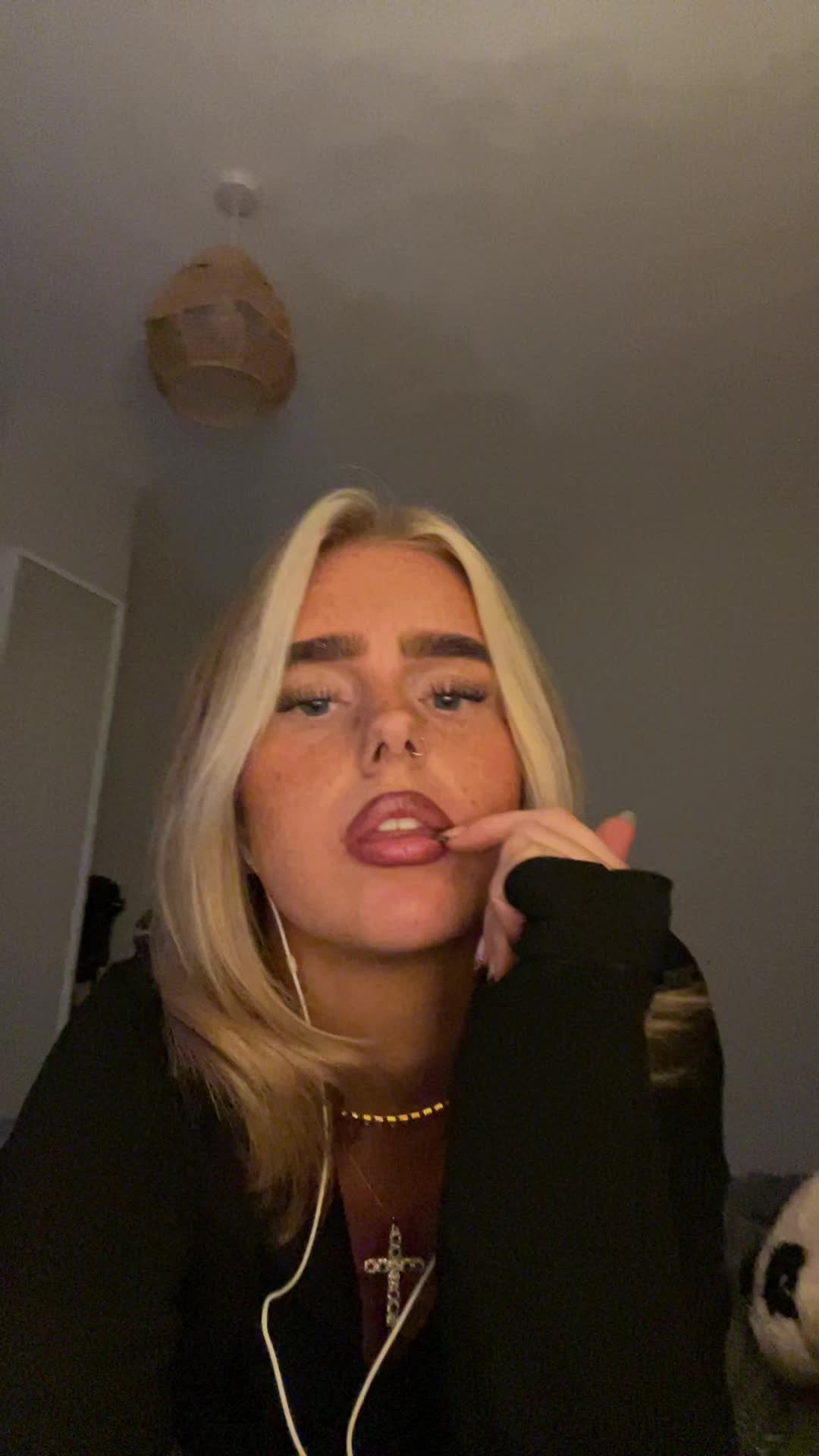 @scarlettduggan_