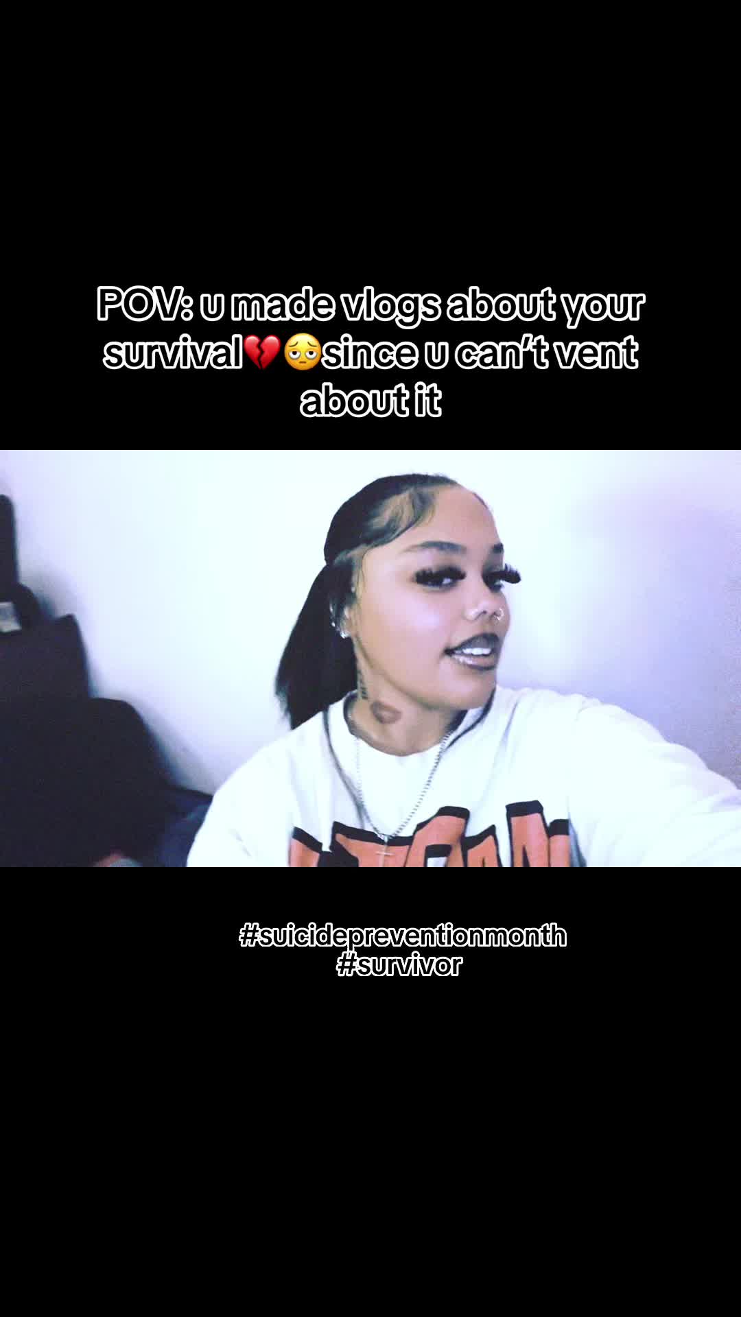 @thelyssarayne