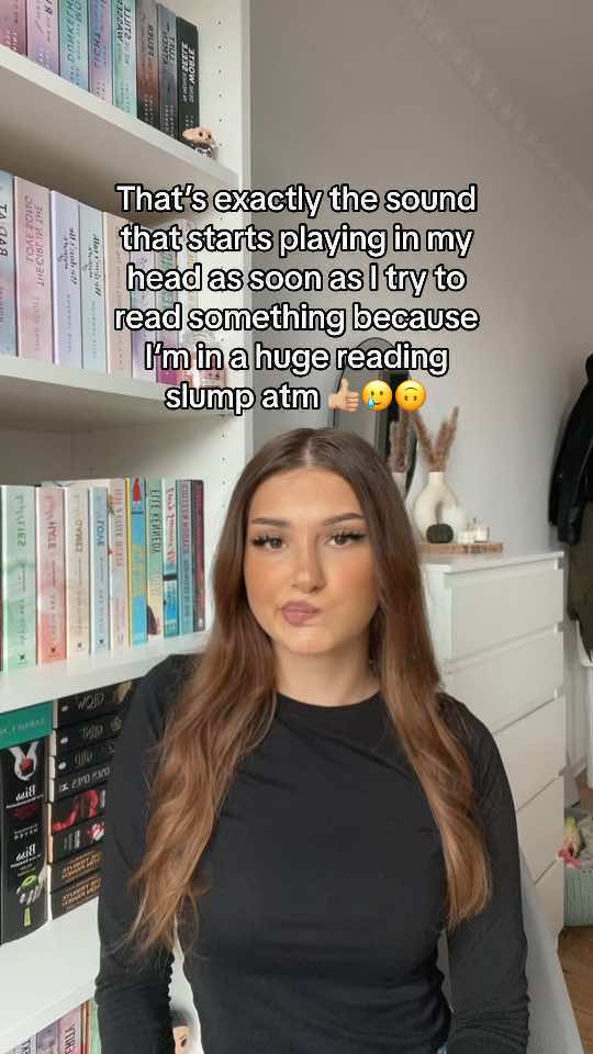 @alena ﾒ𝟶 | booktok
