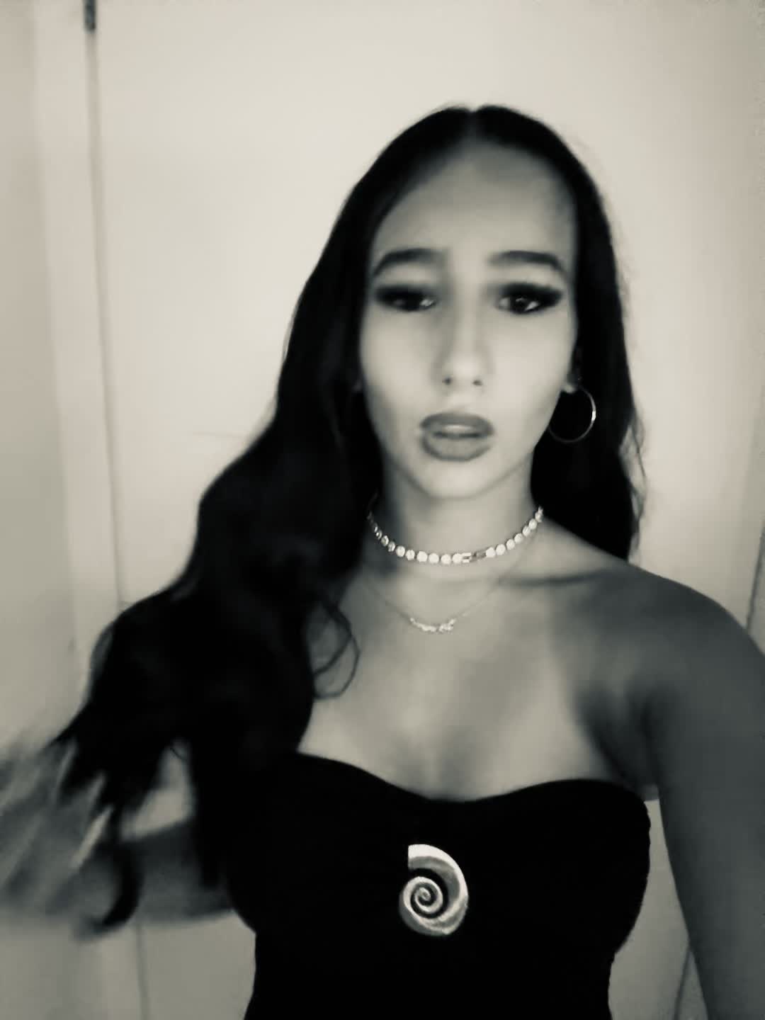 @𝓰𝓻𝓮