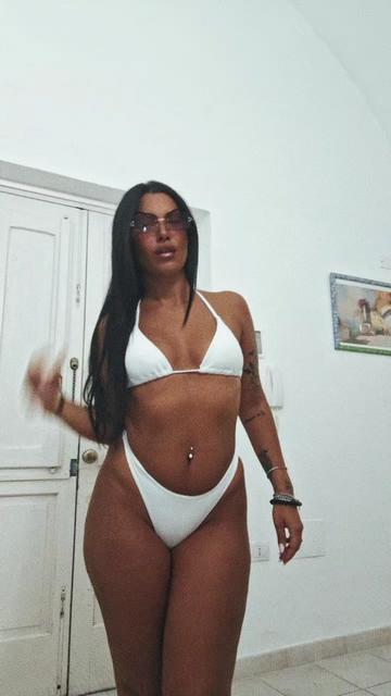 @Desir&egrave; 🦂