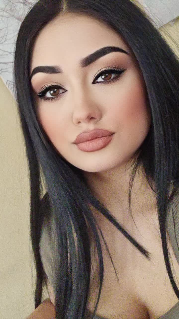 @karlascumpika