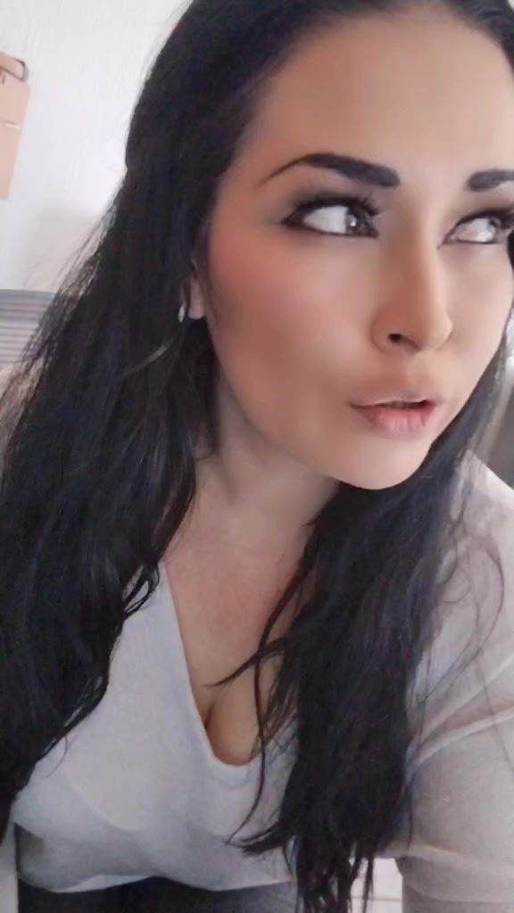 @Chezzybelle