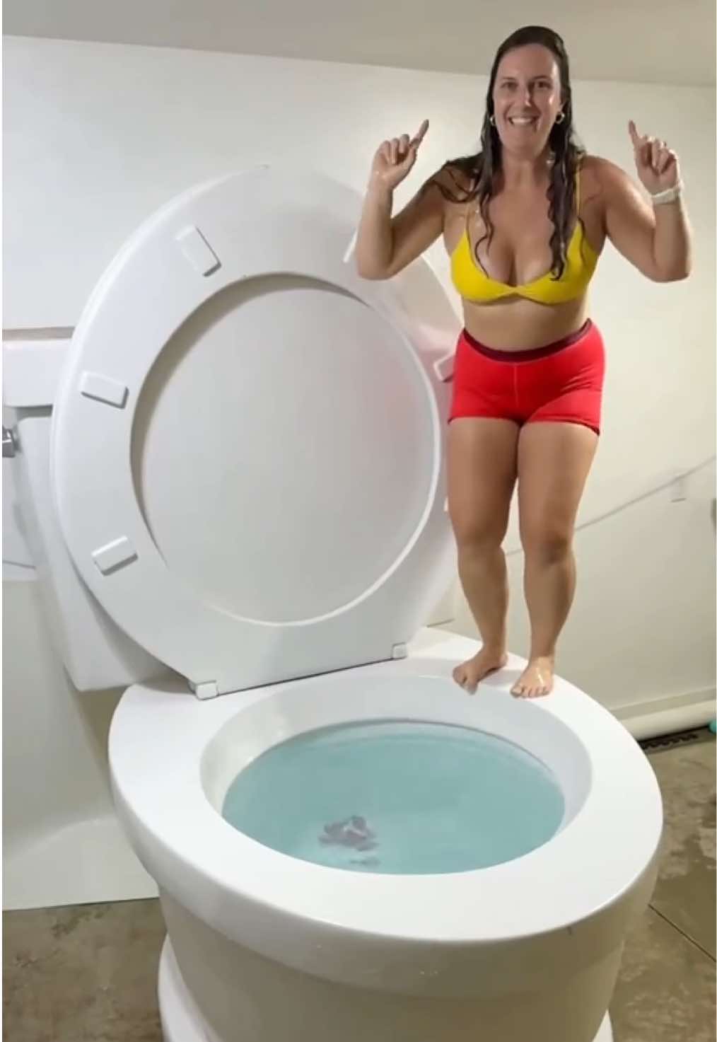 @missvikkivibes