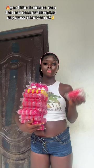 @Pink lip vendor in Warri ๐๐