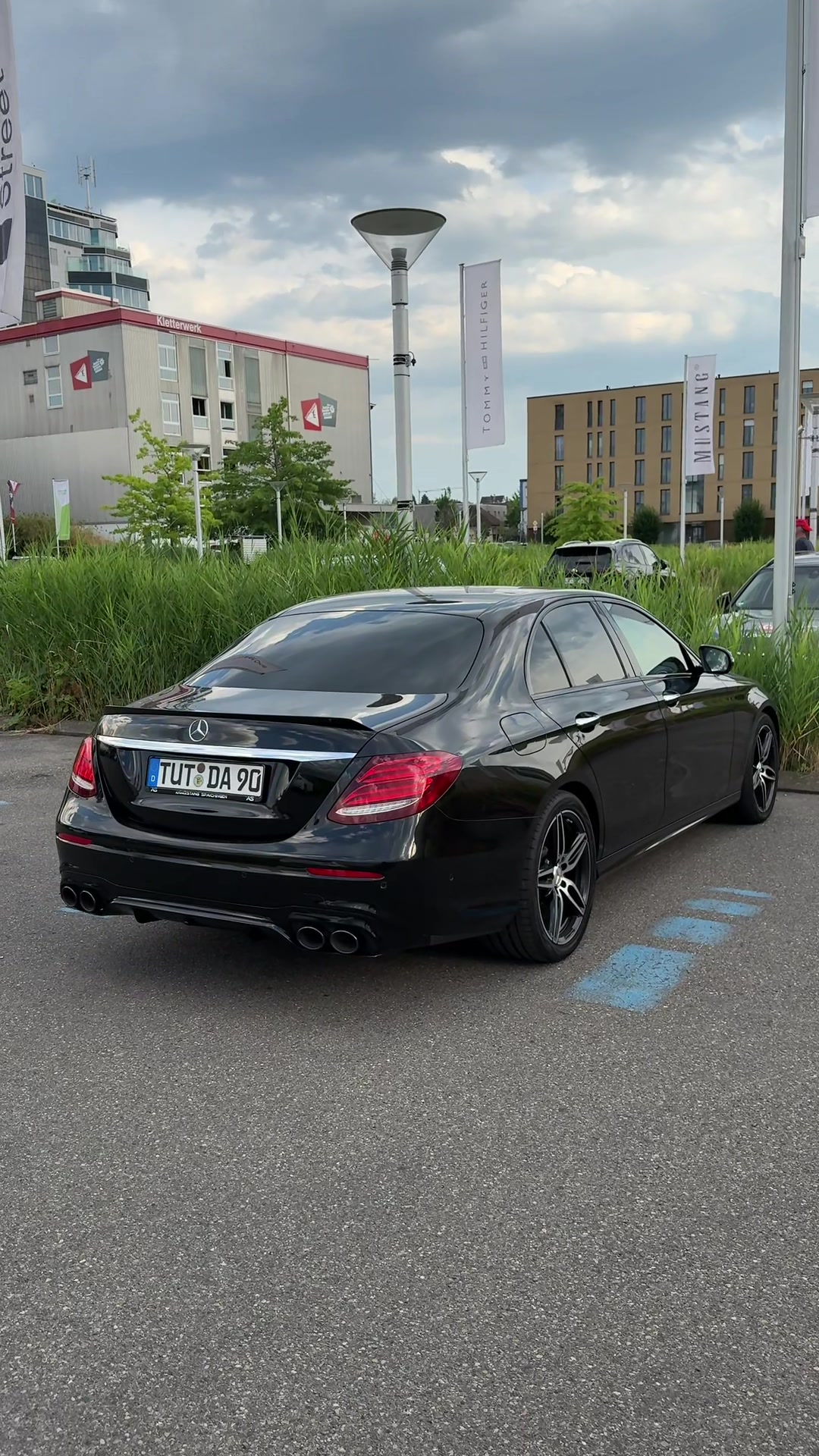 @ANIIK_90