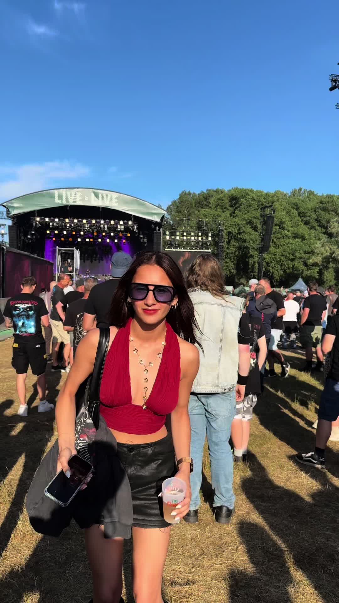 @LaRaaAAaAaaa