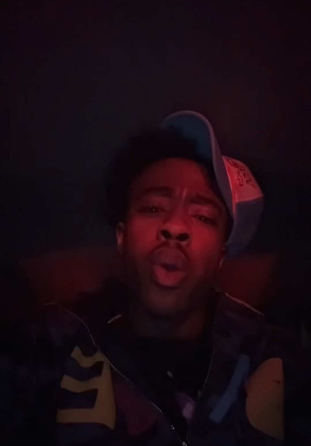 @🧑🏾&zwj;🦯&zwj;➡️🐶