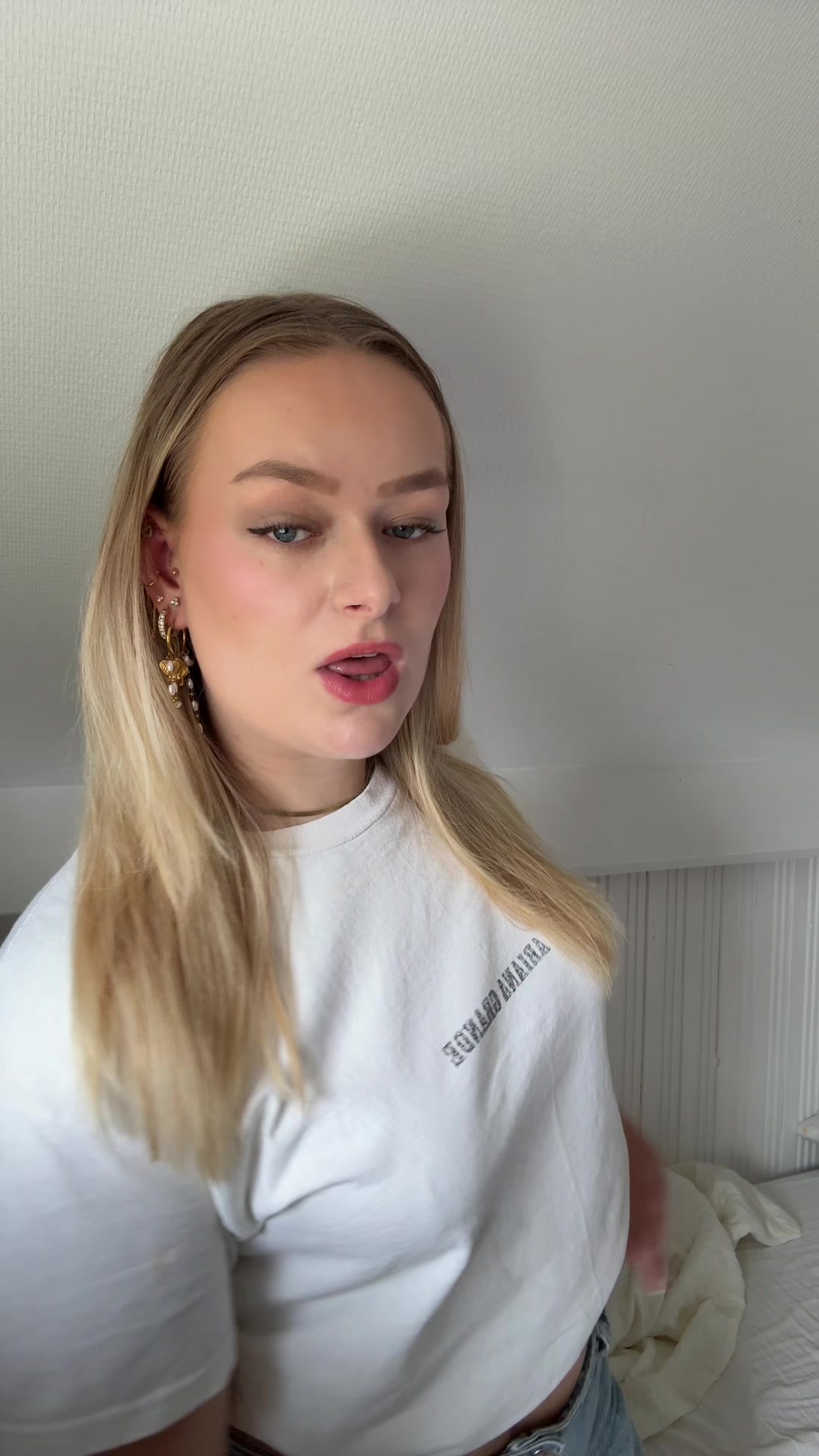 @𝐒𝐨𝐩𝐡𝐢𝐞