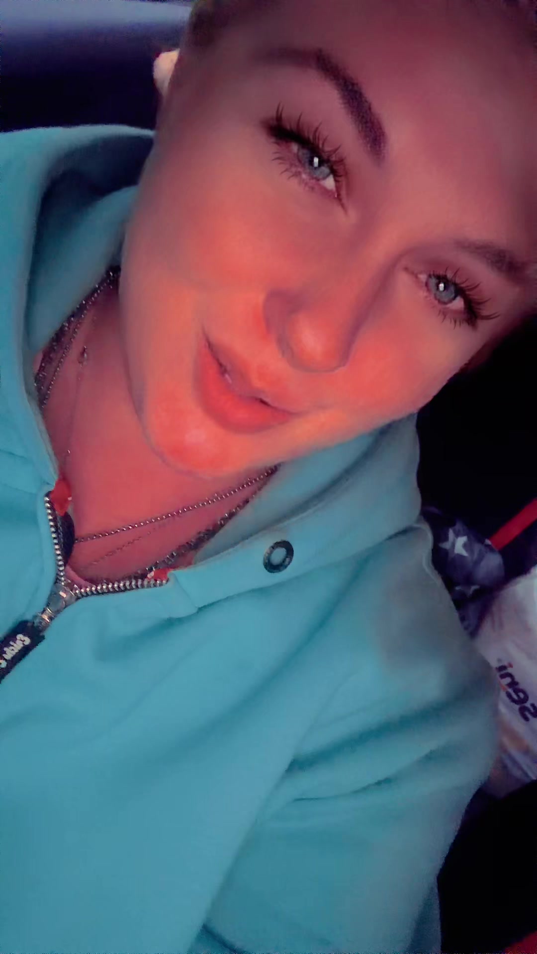 @Carmen♥️😈~FoxiUndCarmen4live~