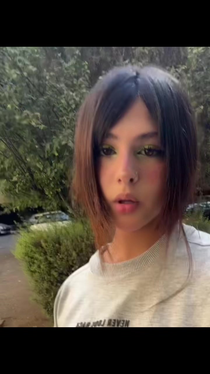 @Felora