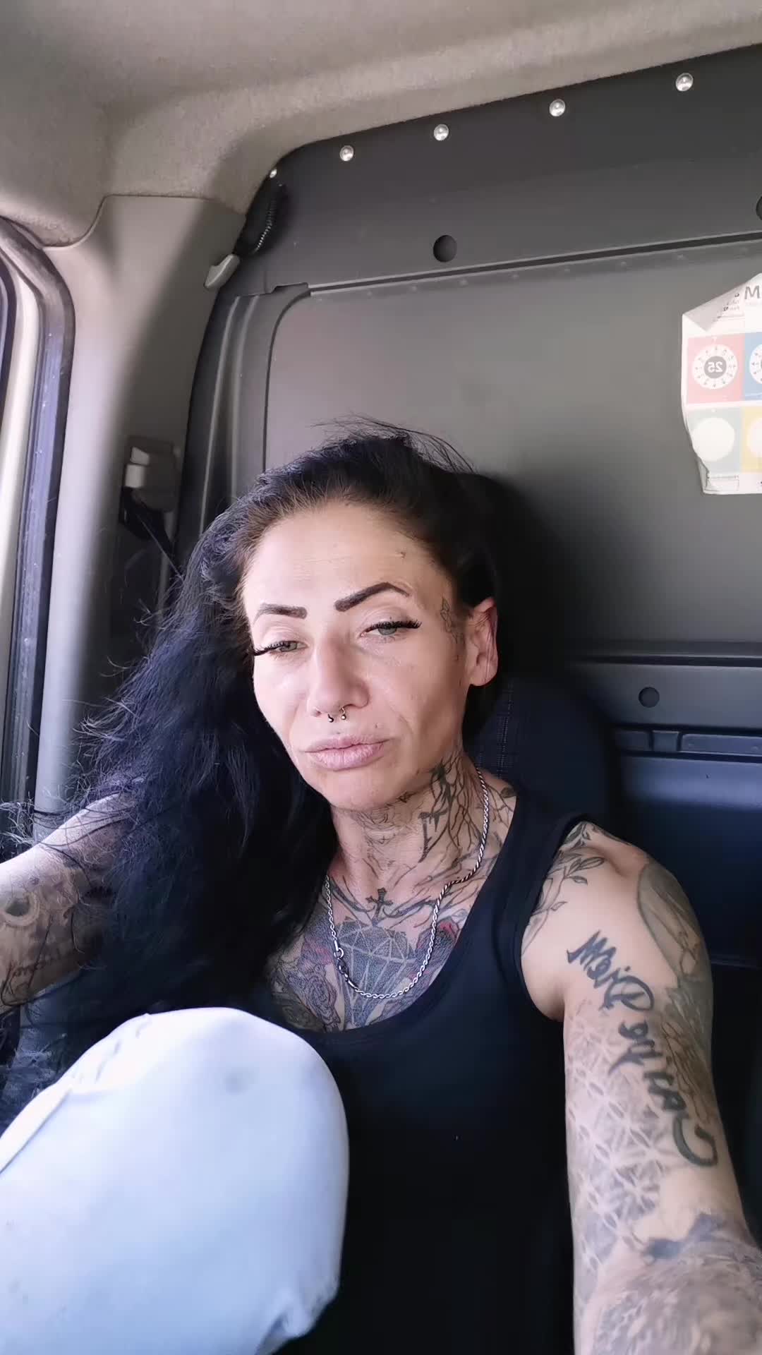 @🖤🤍DIE_EISKÖNIGIN🖤🤍