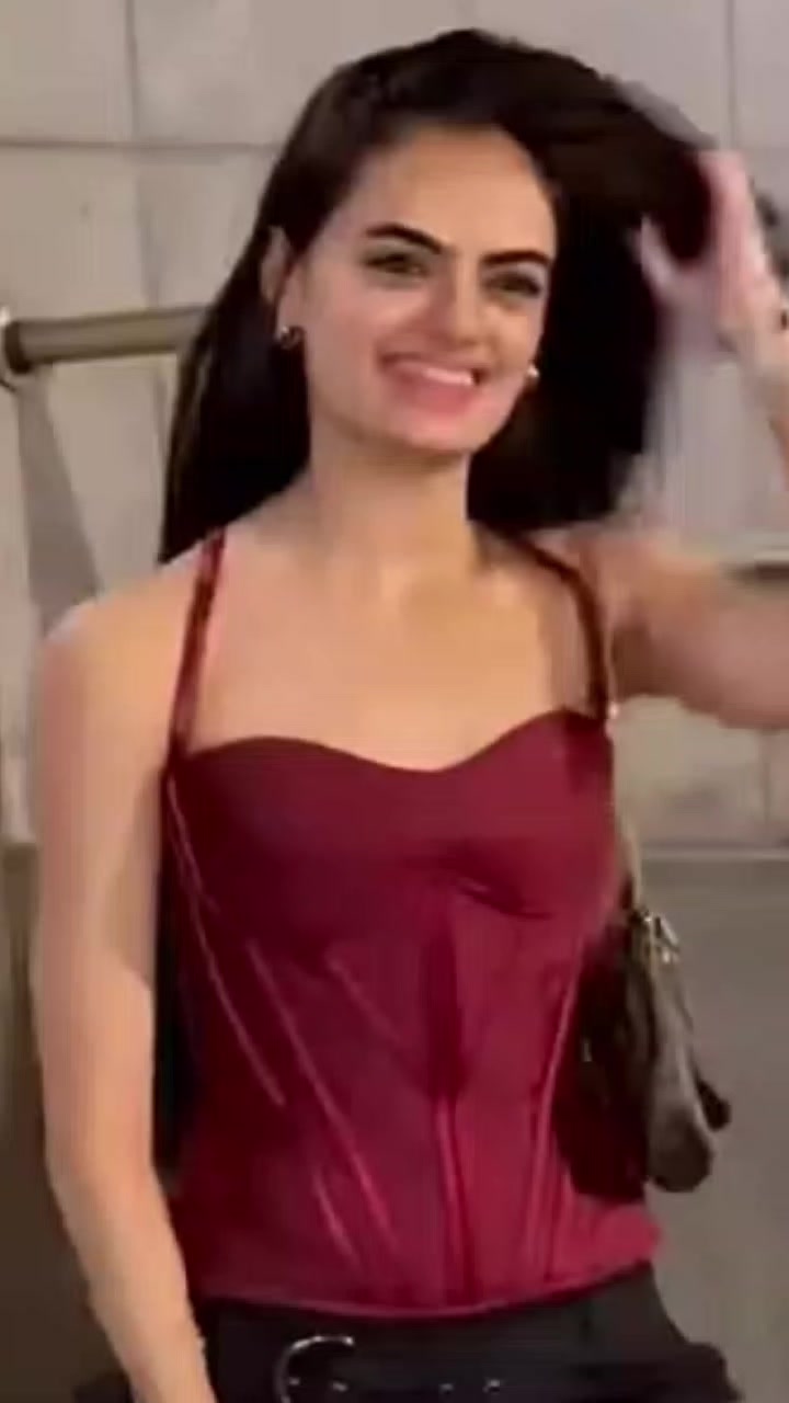@RUHAANIKA DHAWAN