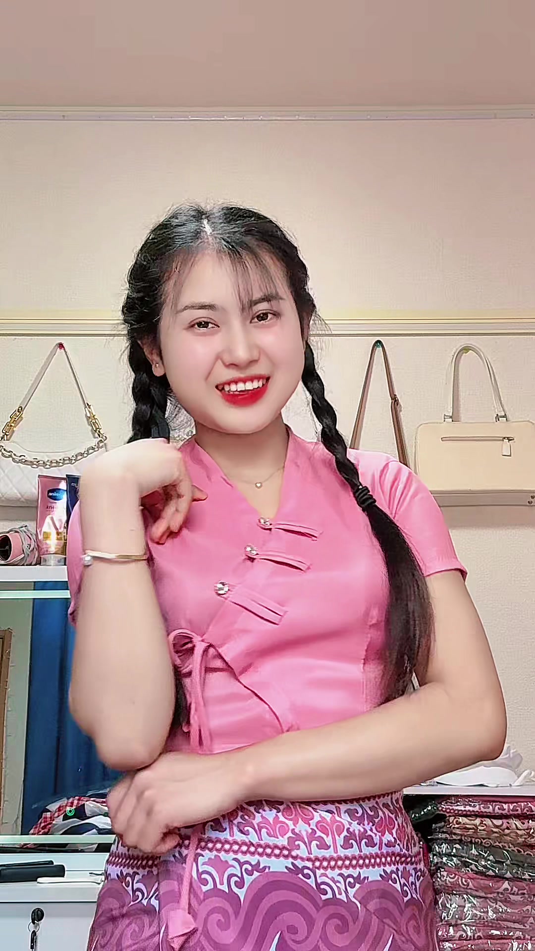 @Khin Nyein Chan🇲🇲🇯🇵