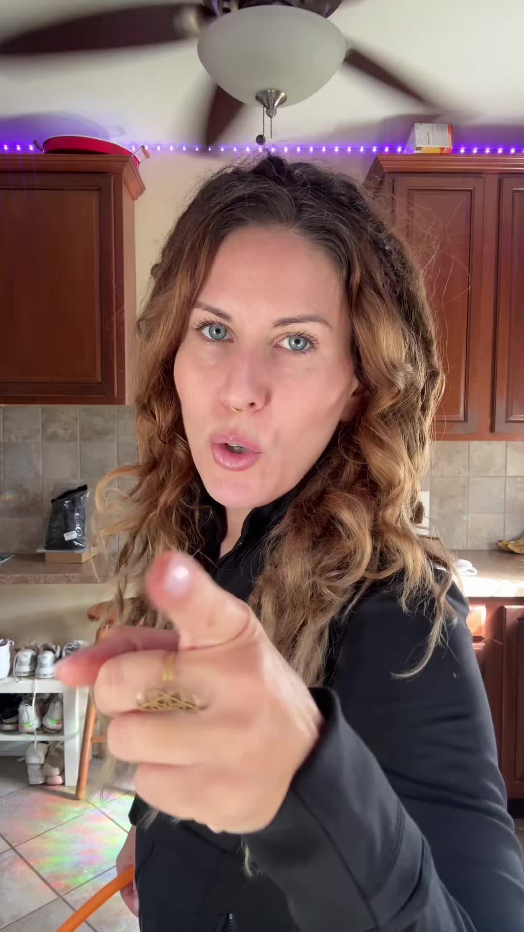 @Nniffer