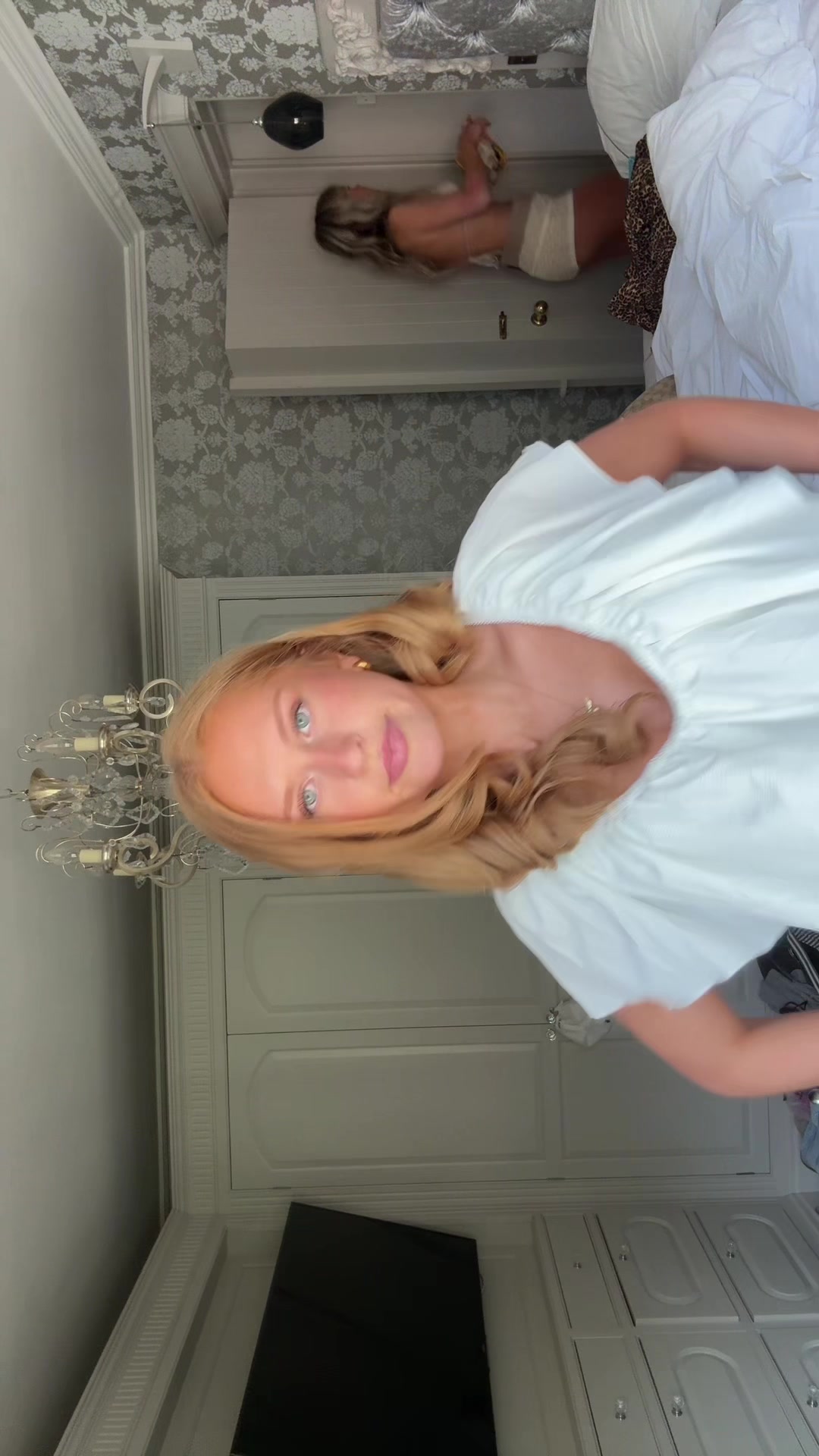 @PoppyWybrow