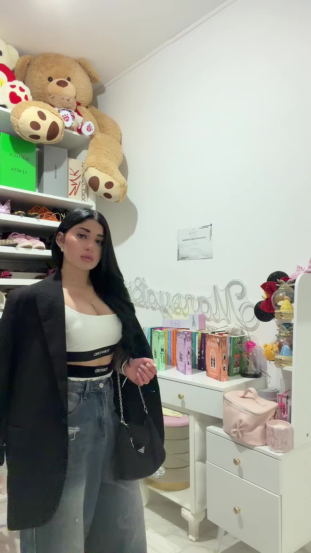 @♕