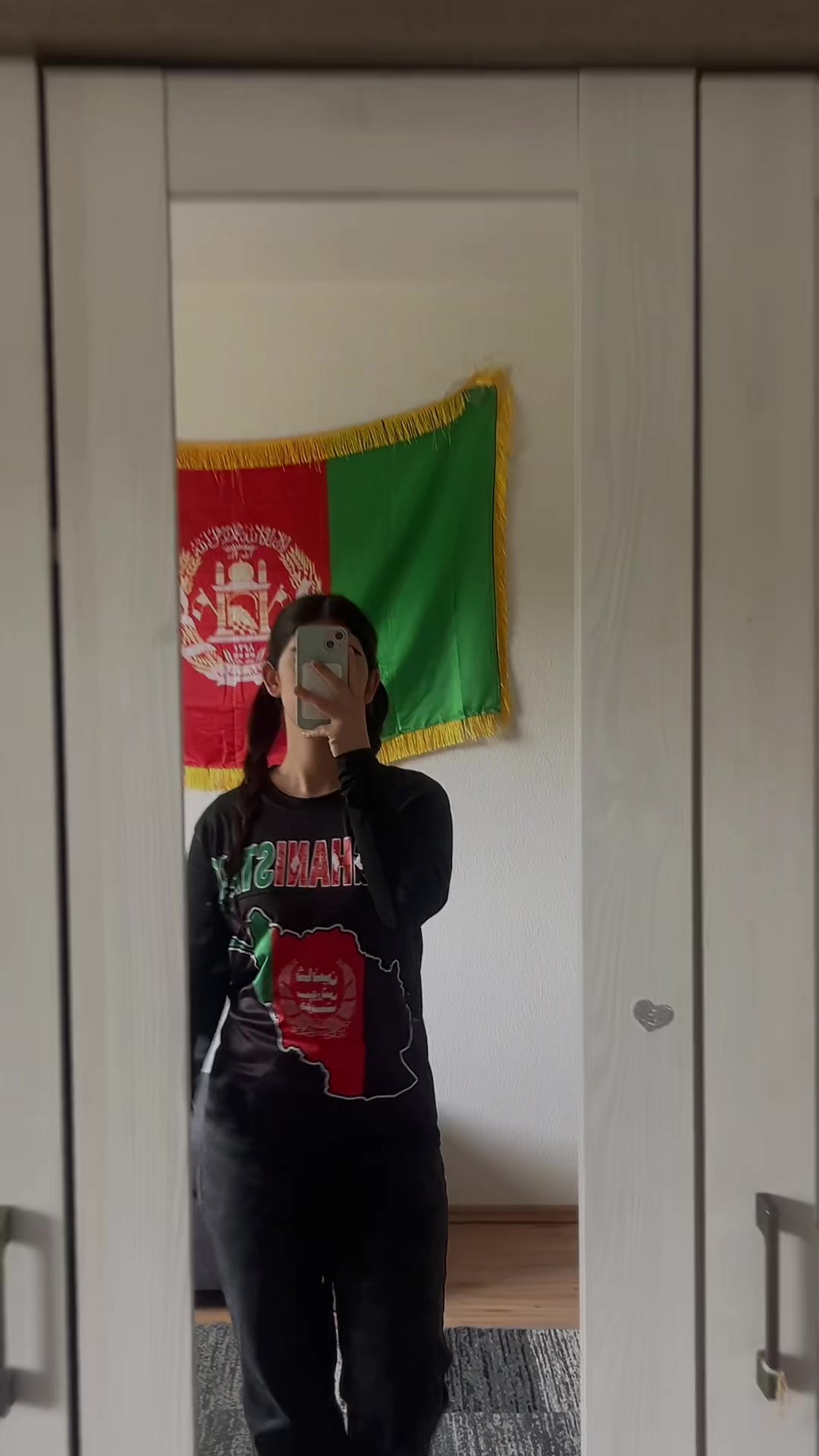 @AᖴGᕼᗩᑎ Sᗩᖇᗩᕼ ❤️🇦🇫