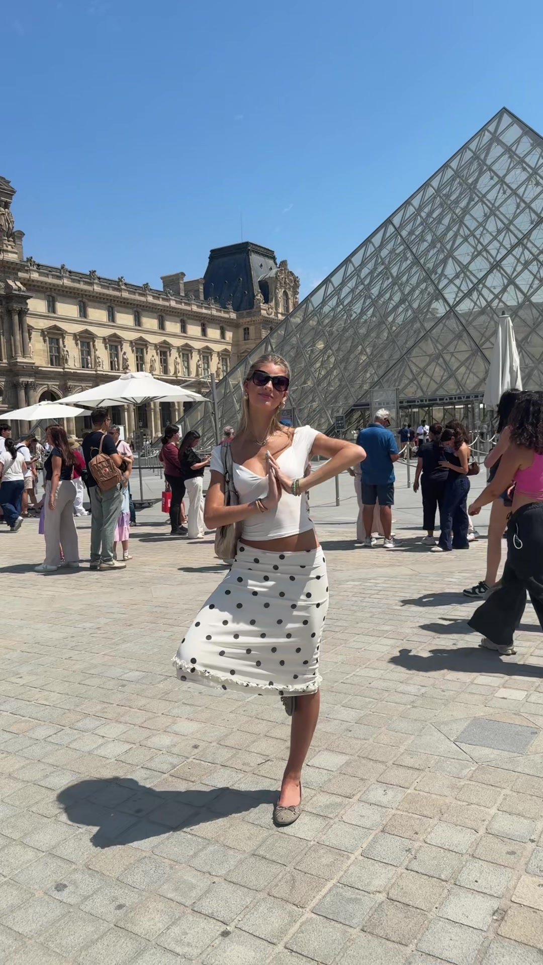 @sofiasfashionfile