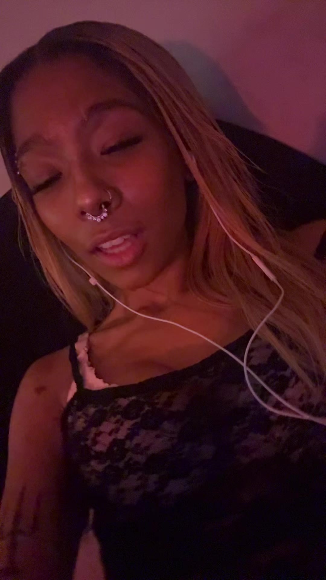 @clararara